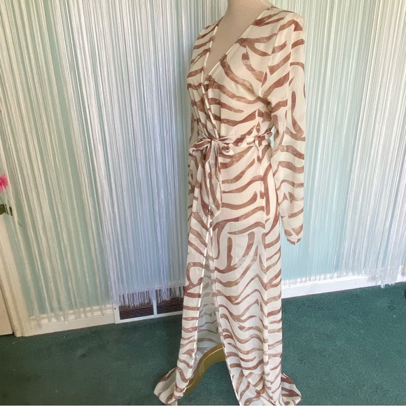 Animal Print Maxi Kimono Size 6 - Picture 6 of 16